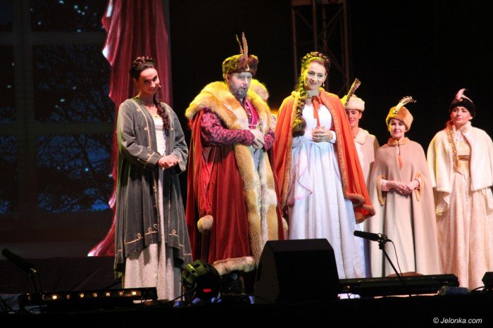 jeleniogorzanie-zachwyceni-widowiskiem-operowym-foto-69498