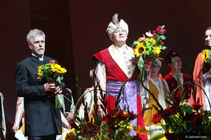 jeleniogorzanie-zachwyceni-widowiskiem-operowym-foto-69498