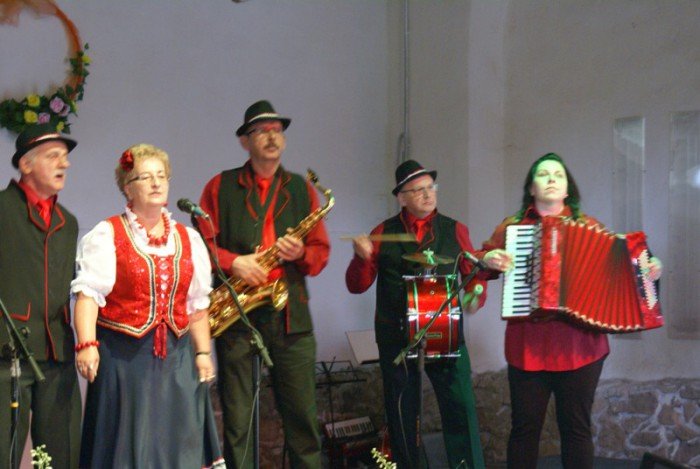 muzycznie-i-kolorowo-na-festiwalu-w-bukowcu-foto-69500
