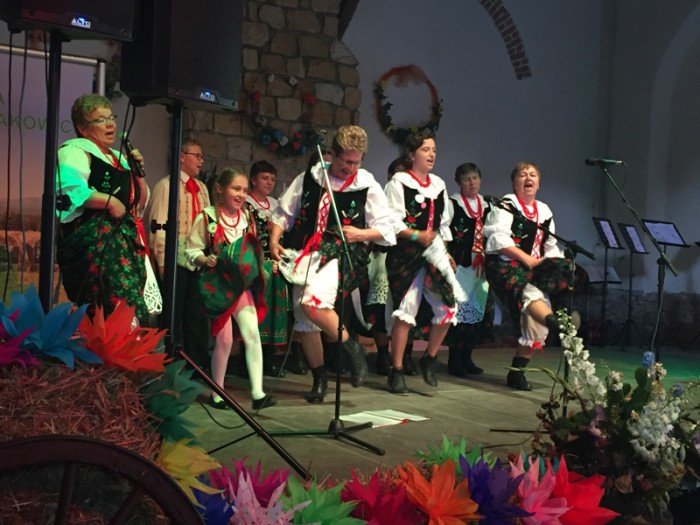 muzycznie-i-kolorowo-na-festiwalu-w-bukowcu-foto-69500