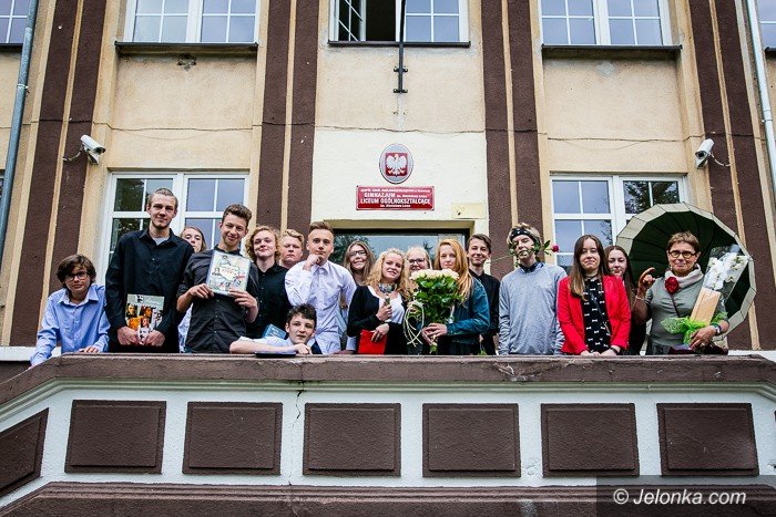 pozegnali-gimnazjalistow-w-kowarach-foto-69503