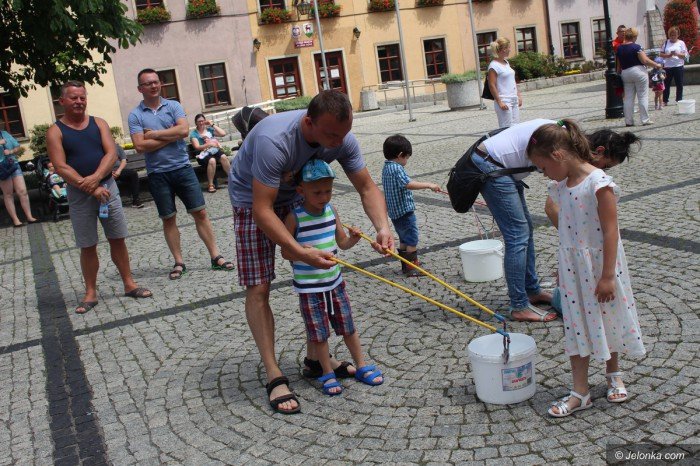 plac-ratuszowy-peen-baniek-mydlanych-foto-69506