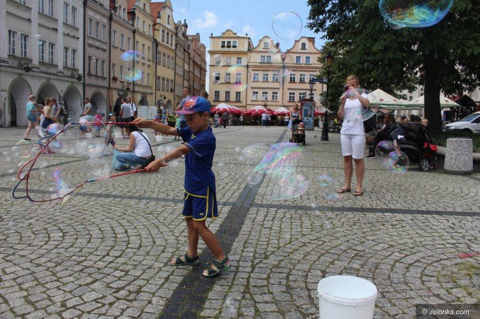 plac-ratuszowy-peen-baniek-mydlanych-foto-69506