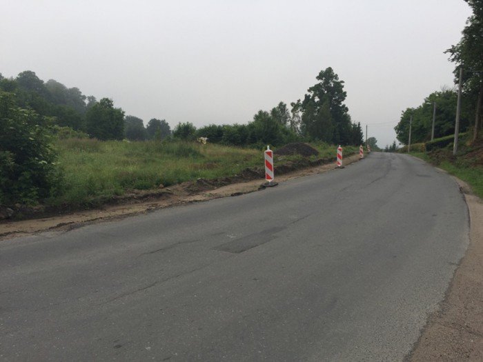 czytelniczka-co-z-droga-w-dziwiszowie-foto-69550