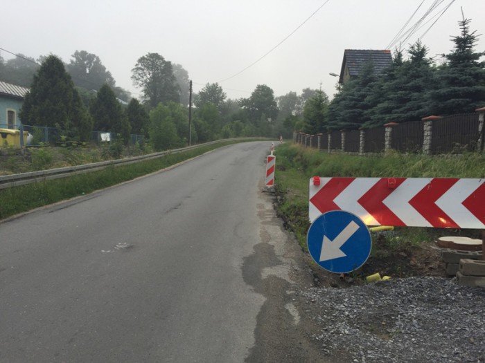czytelniczka-co-z-droga-w-dziwiszowie-foto-69550