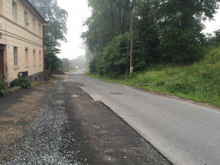 czytelniczka-co-z-droga-w-dziwiszowie-foto-69550