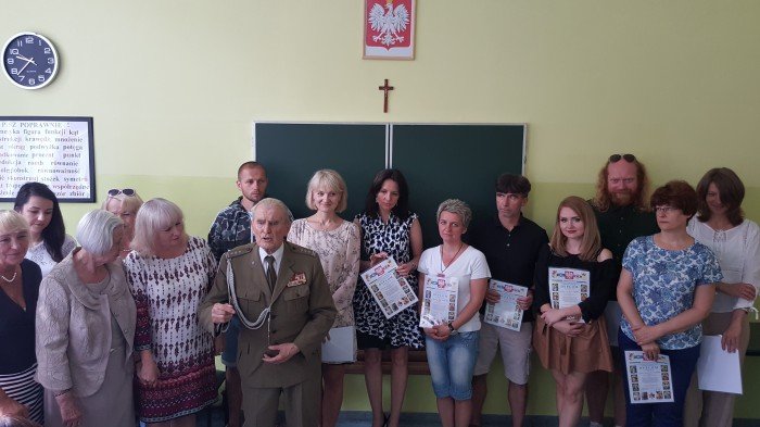 pukownik-jakubowski-odwiedzi-gimnazjum-nr-1-foto-69637
