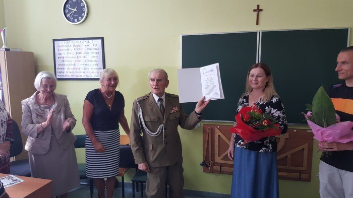 pukownik-jakubowski-odwiedzi-gimnazjum-nr-1-foto-69637