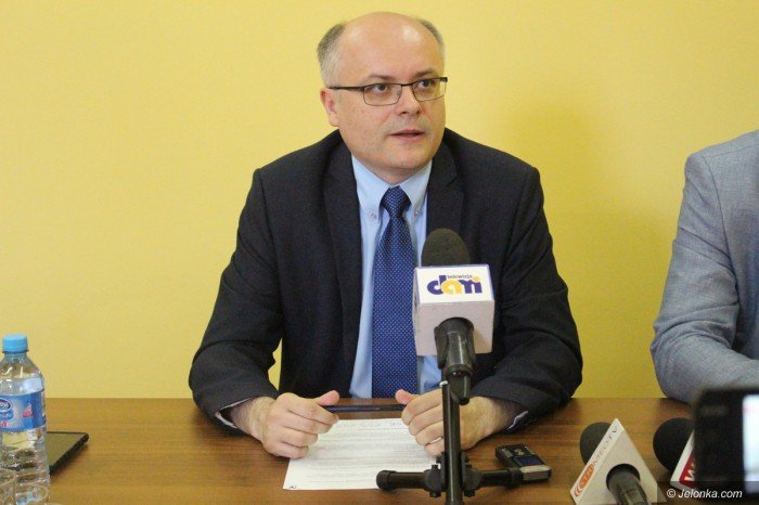 senator-mroz-przestrzega-wadze-jeleniej-gory-69647