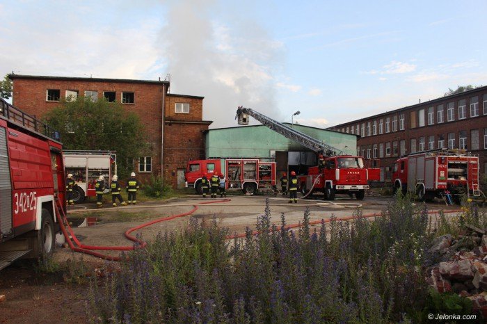 pozar-na-terenie-b-celwiskozy-foto-69659