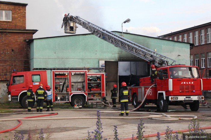 pozar-na-terenie-b-celwiskozy-foto-69659