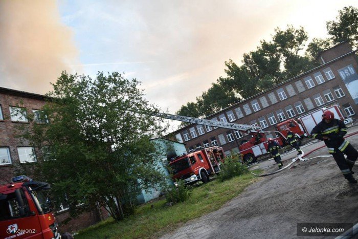 pozar-na-terenie-b-celwiskozy-foto-69659