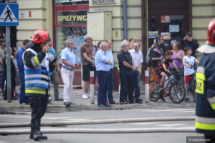 pozar-na-poddaszu-w-centrum-miasta-foto-69686