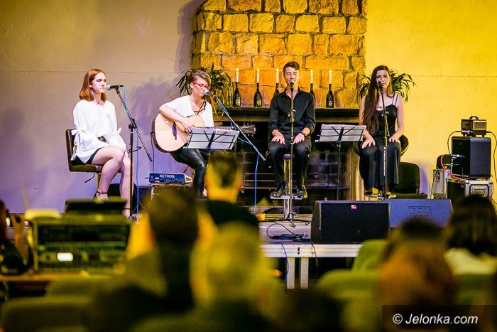 tumy-na-koncercie-johna-portera-foto-69711