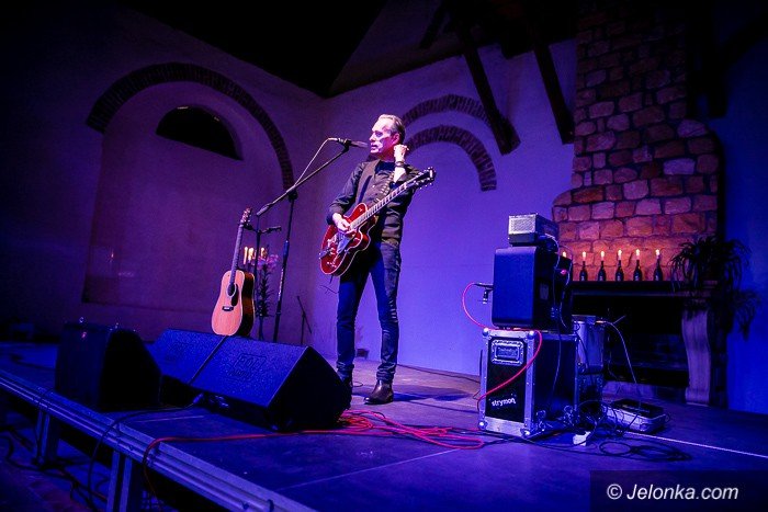 tumy-na-koncercie-johna-portera-foto-69711