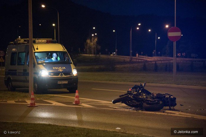 motocyklista-zderzy-sie-z-autem-osobowym-foto-69725