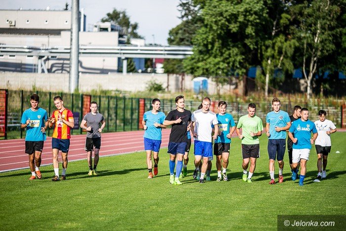 pikarze-karkonoszy-wznowili-treningi-foto-69746