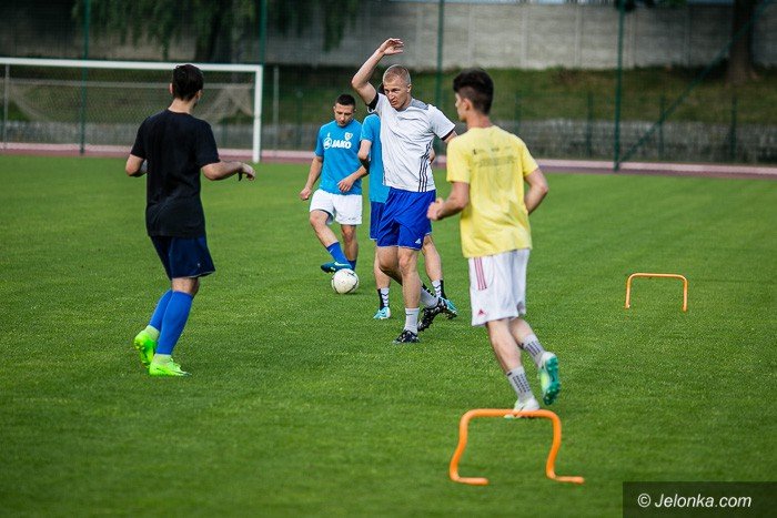 pikarze-karkonoszy-wznowili-treningi-foto-69746