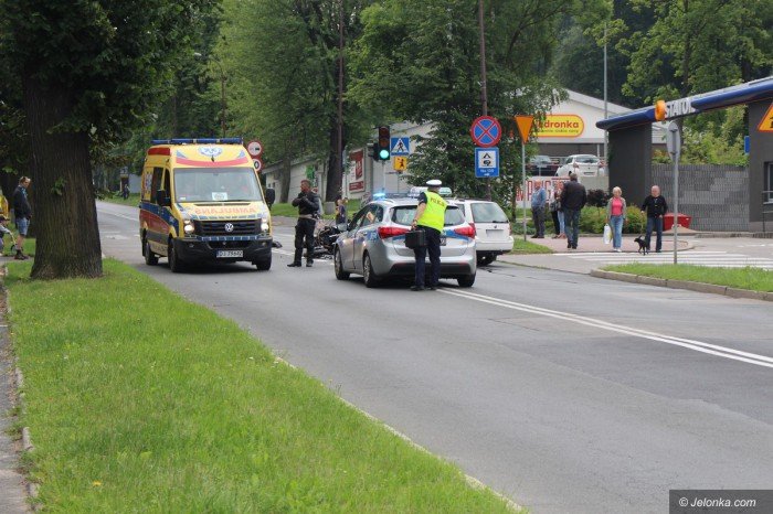 wypadek-na-sudeckiej-ranny-policjant-foto-69818