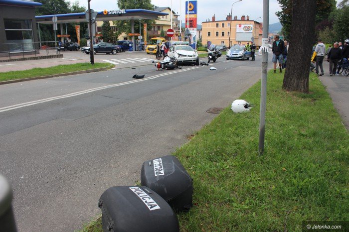 wypadek-na-sudeckiej-ranny-policjant-foto-69818