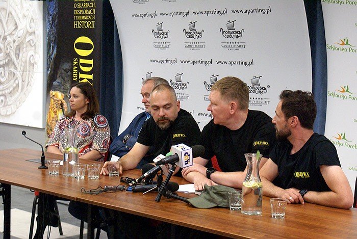 trwaja-poszukiwania-ukrytych-ciezarowek-foto-69842