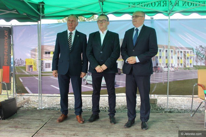 budowa-szkoy-oficjalnie-rozpoczeta-foto-69857