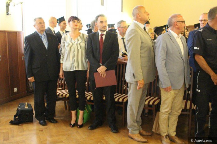 studenci-odebrali-dyplomy-foto-69896