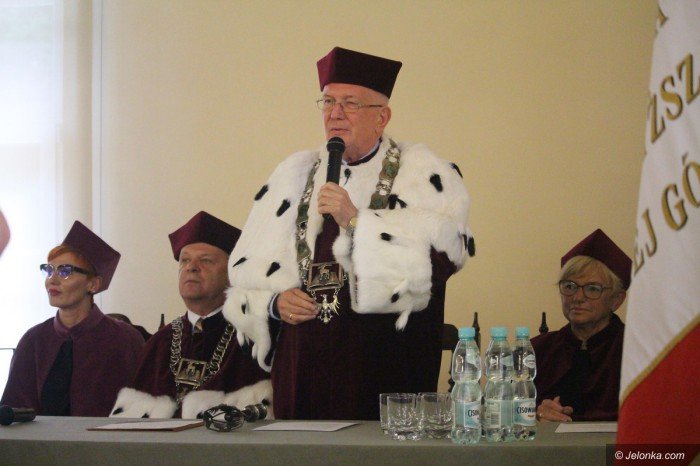 studenci-odebrali-dyplomy-foto-69896