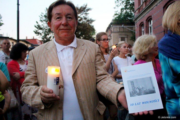 opozycja-nadal-protestuje-apeluja-o-weto-foto-69927