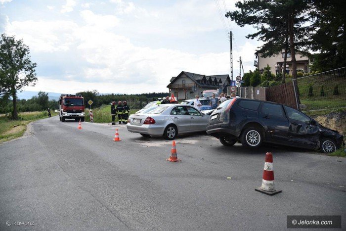 wypadek-w-dziwiszowie-dwoje-dzieci-w-szpitalu-foto-69929