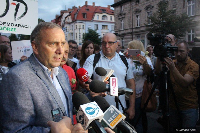 schetyna-w-jeleniej-gorze-w-obronie-sadow-foto-69933