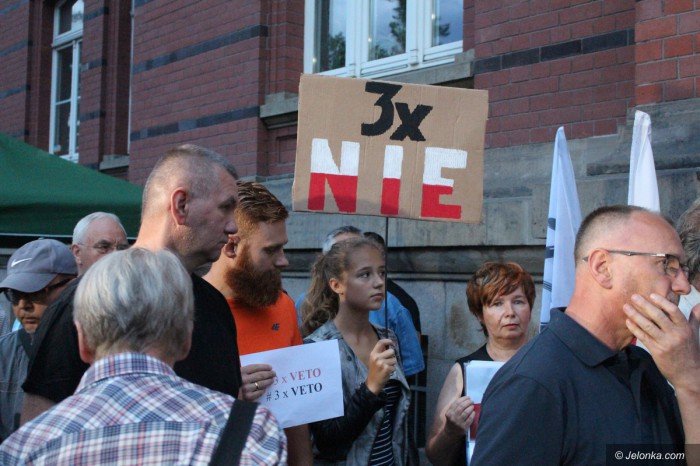 schetyna-w-jeleniej-gorze-w-obronie-sadow-foto-69933
