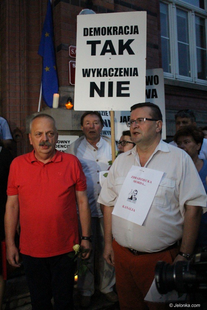 schetyna-w-jeleniej-gorze-w-obronie-sadow-foto-69933