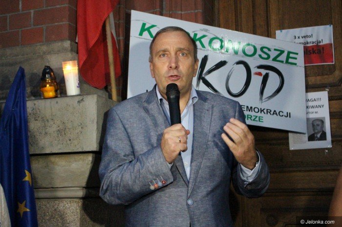 schetyna-w-jeleniej-gorze-w-obronie-sadow-foto-69933