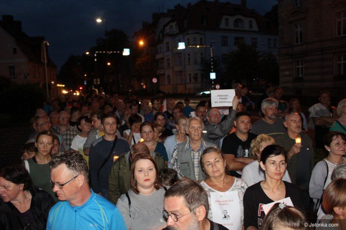 schetyna-w-jeleniej-gorze-w-obronie-sadow-foto-69933