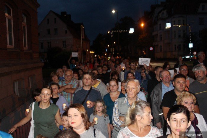 schetyna-w-jeleniej-gorze-w-obronie-sadow-foto-69933