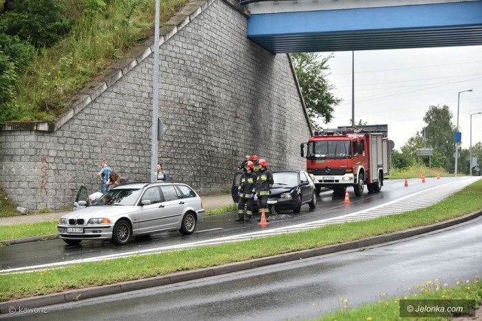 zderzenie-trzech-aut-przed-rondem-majewskiego-foto-69938