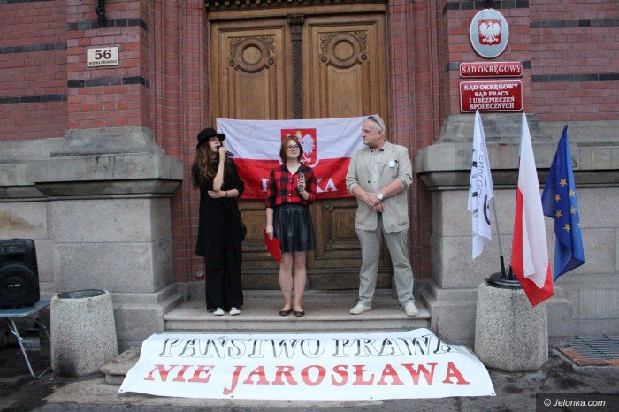 jeleniogorski-kod-zawiesza-protesty-foto-69982