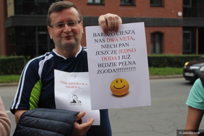 jeleniogorski-kod-zawiesza-protesty-foto-69982