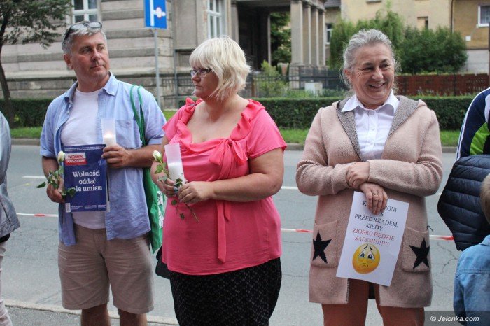 jeleniogorski-kod-zawiesza-protesty-foto-69982