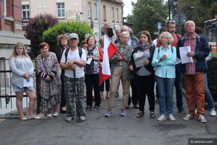 jeleniogorski-kod-zawiesza-protesty-foto-69982