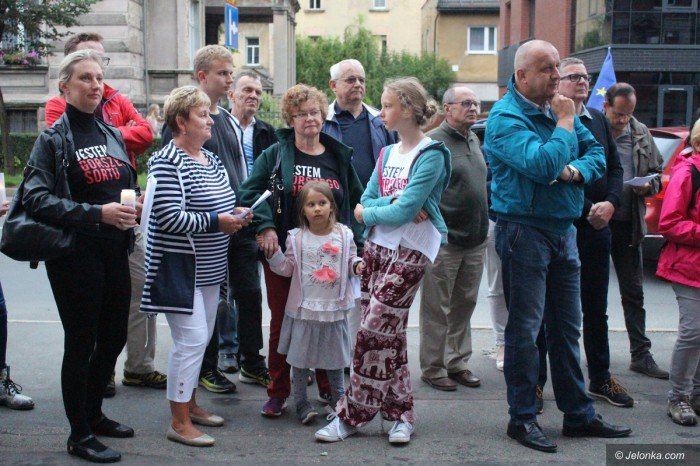 jeleniogorski-kod-zawiesza-protesty-foto-69982