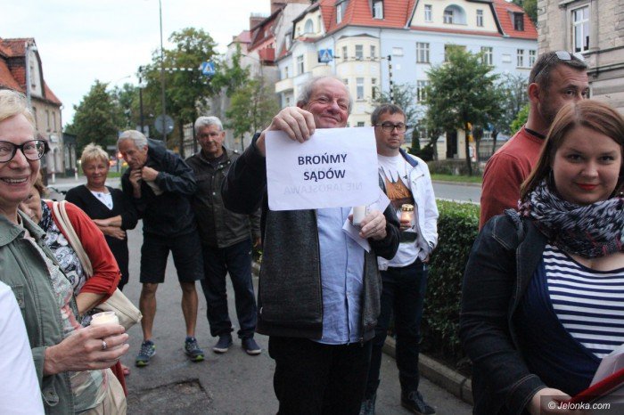 jeleniogorski-kod-zawiesza-protesty-foto-69982