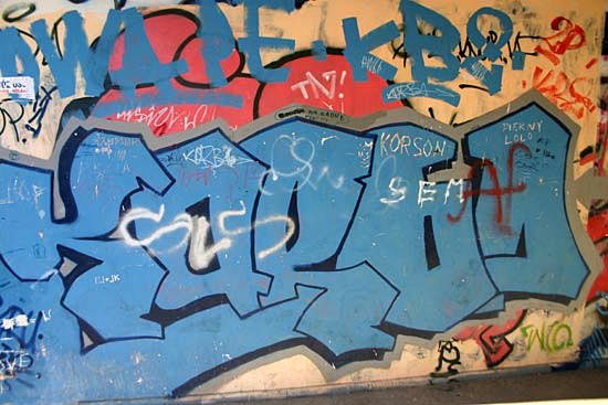 wandale-niszcza-mury-6999