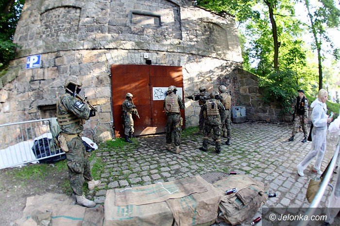 tajna-misja-w-jeleniogorskich-podziemiach-foto-70021