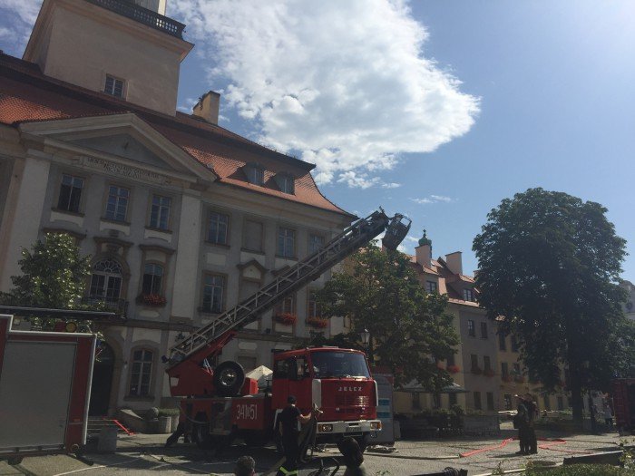 cwiczenia-strazackie-na-placu-ratuszowym-foto-70060
