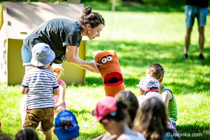 skok-w-blok-w-parku-norweskim-foto-70078