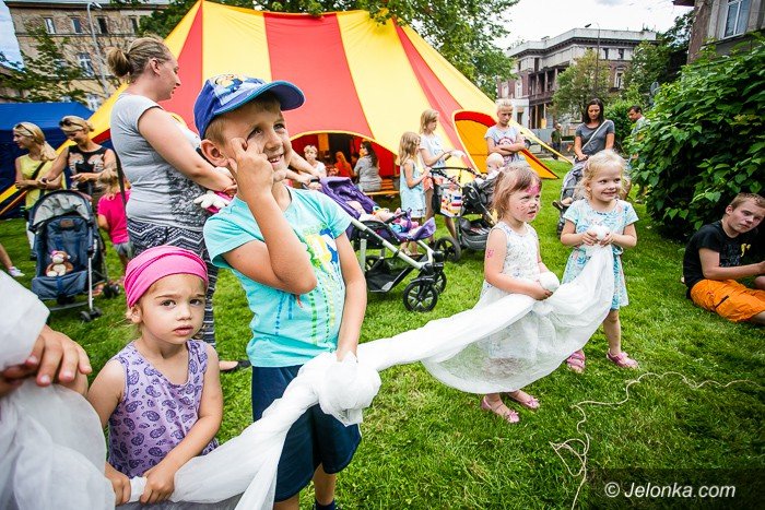 skok-w-blok-w-centrum-miasta-rownie-atrakcyjny-foto-70126