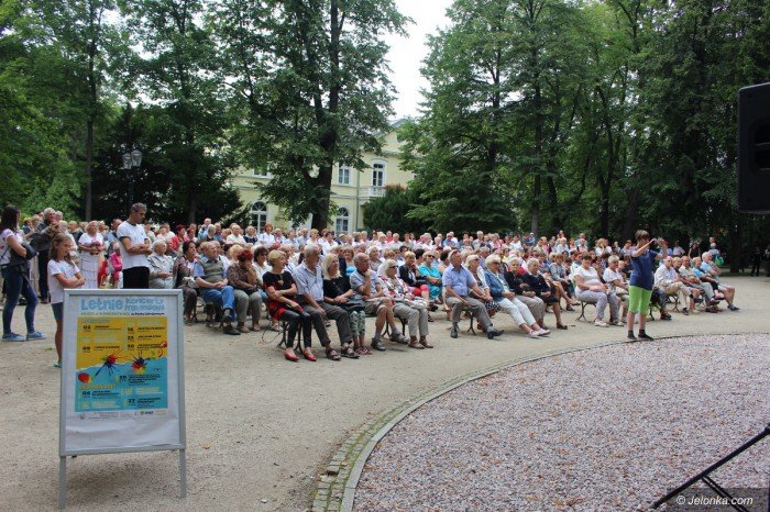 rosyjskie-klimaty-w-parku-zdrojowym-foto-70151