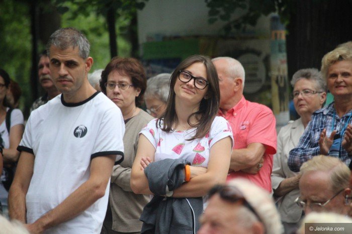 rosyjskie-klimaty-w-parku-zdrojowym-foto-70151